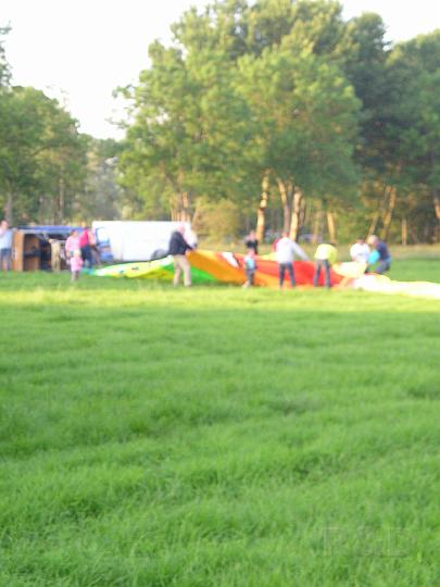 Ballonvlucht 24 mei 2007 (18).JPG